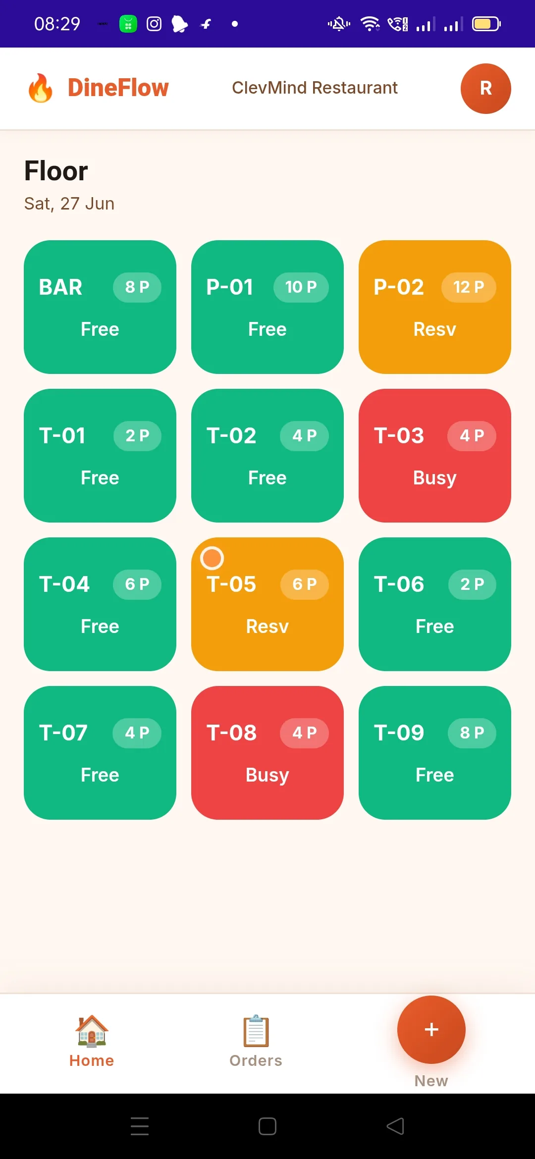 DineFlow mobile app floor view for restaurant staff