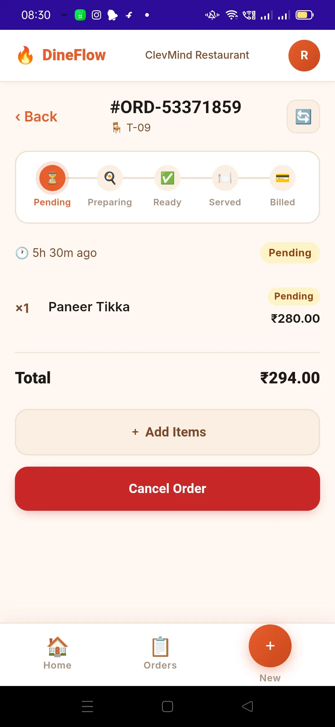 DineFlow mobile app live order tracking screen showing pending status